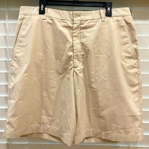 Men’s Nike Golf Fit Dry Khaki Dress Shorts EUC Size 38